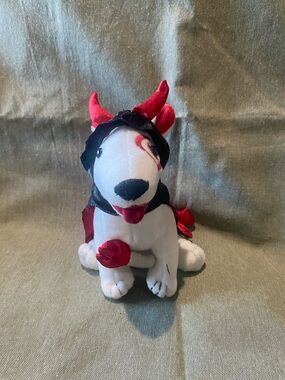 Devil Dog Edition 1 Bullseye with Red Horns and Heart